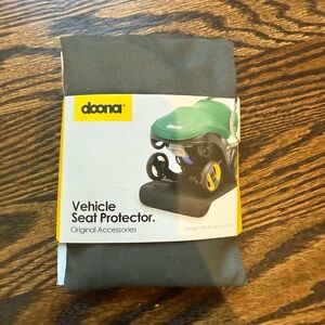 Doona Vehicle Seat Protector - Black